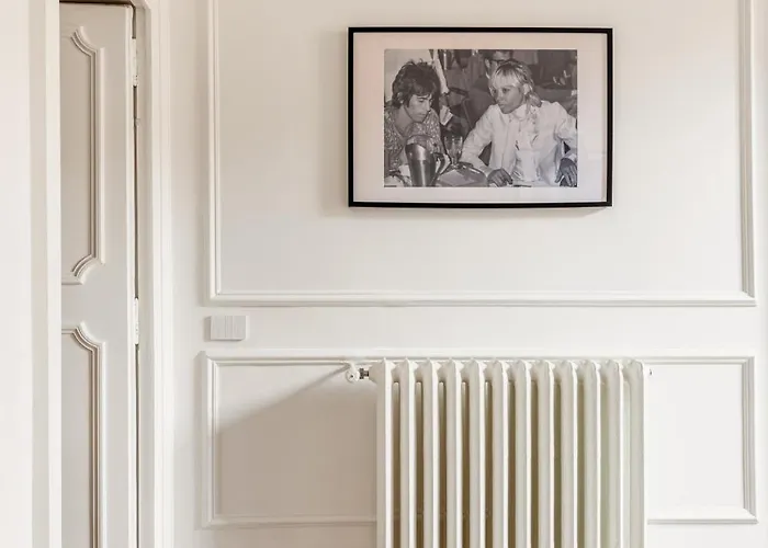 Charm And Elegance By The Spanish Steps Rom